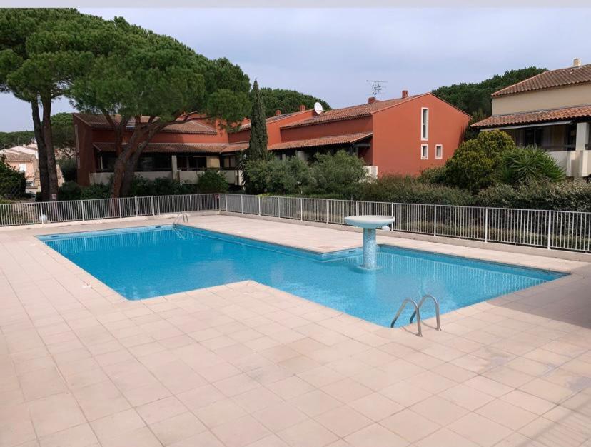 Frejus - Appartement 4 Personnes - Piscine Exteriér fotografie