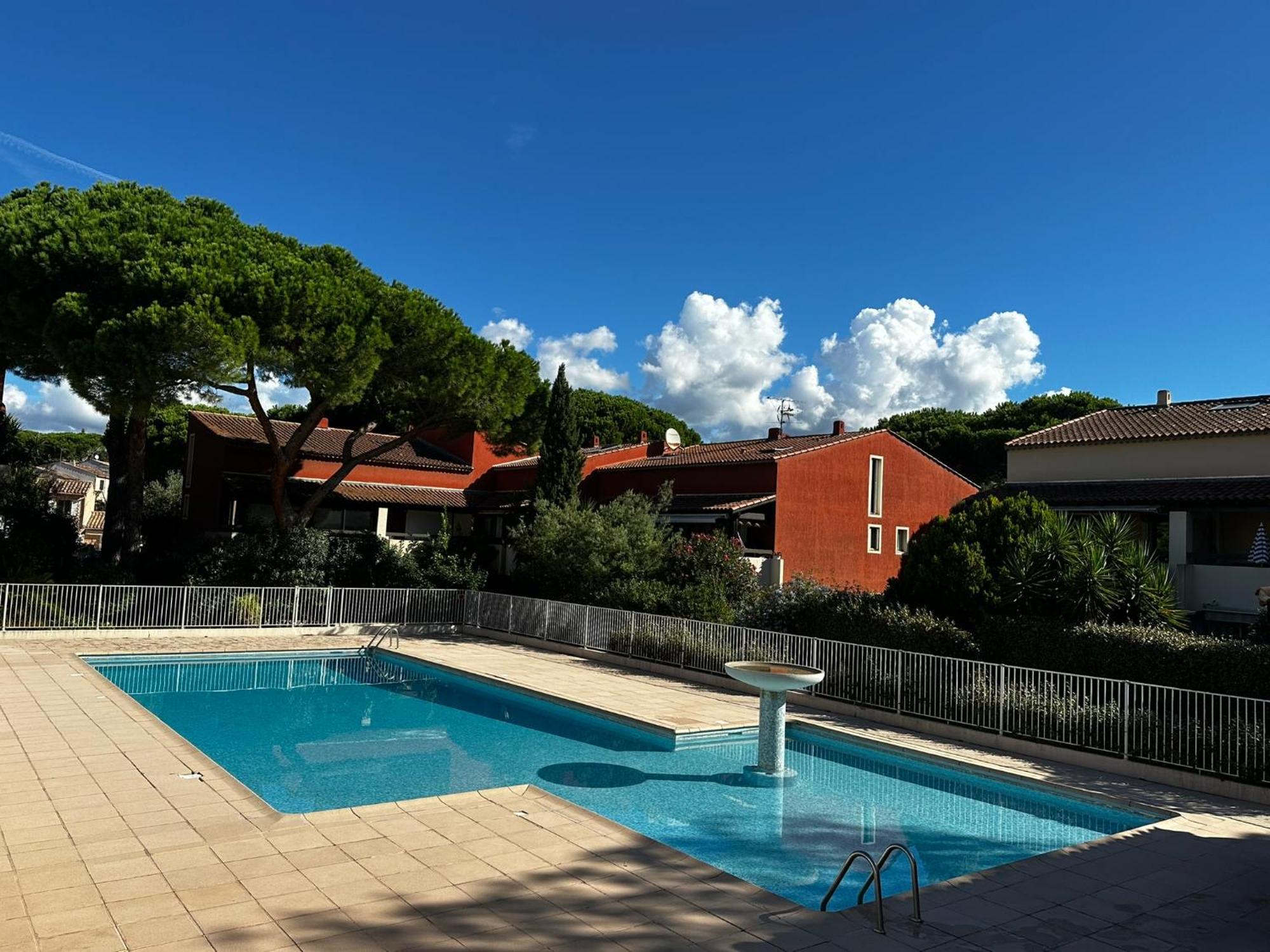 Frejus - Appartement 4 Personnes - Piscine Exteriér fotografie